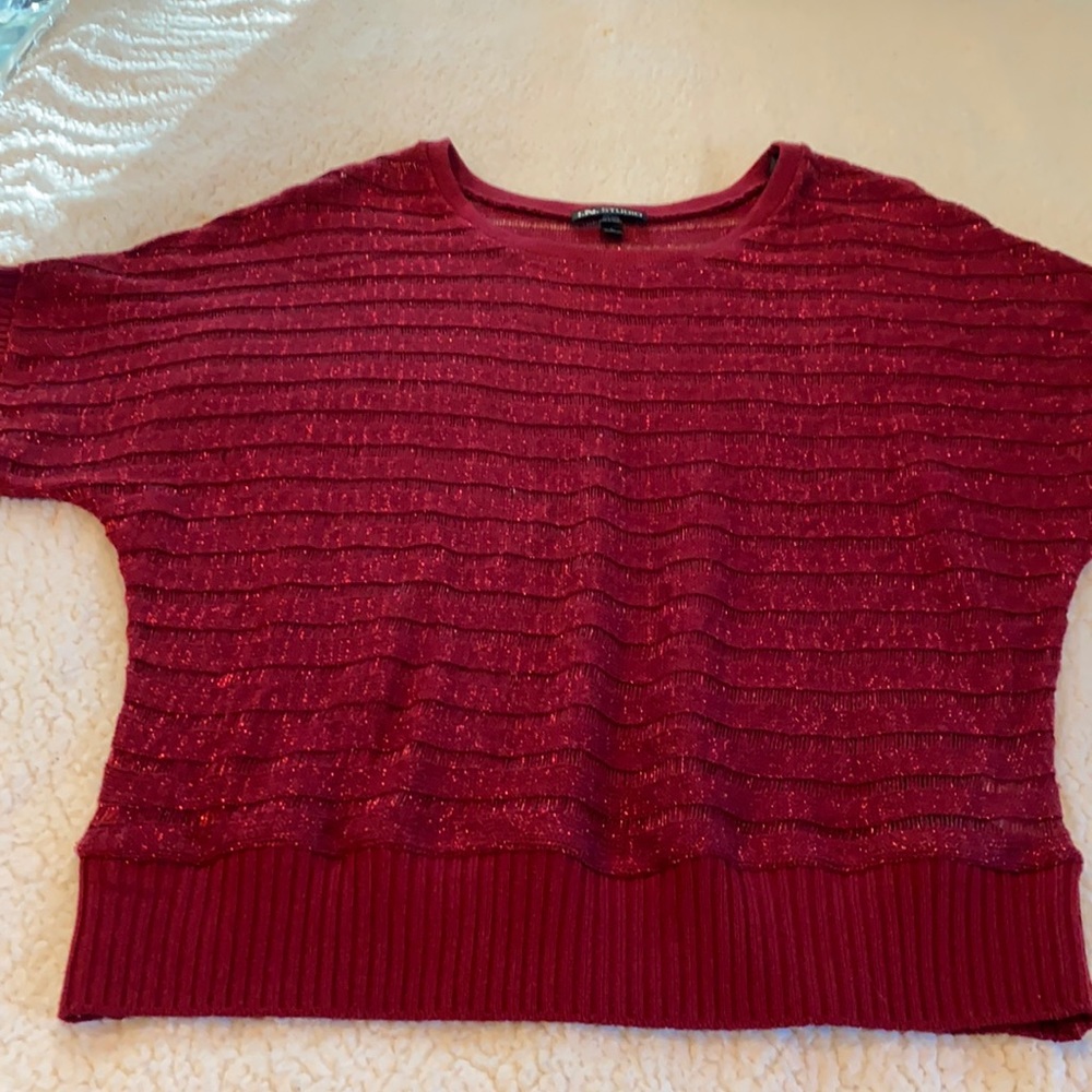 I.N. STUDIO Short Sleeve Red Shiny Sweater Size Large